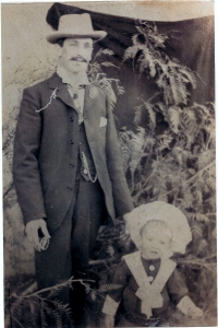 Frederick Arthur Steel and son Arthur about 1902